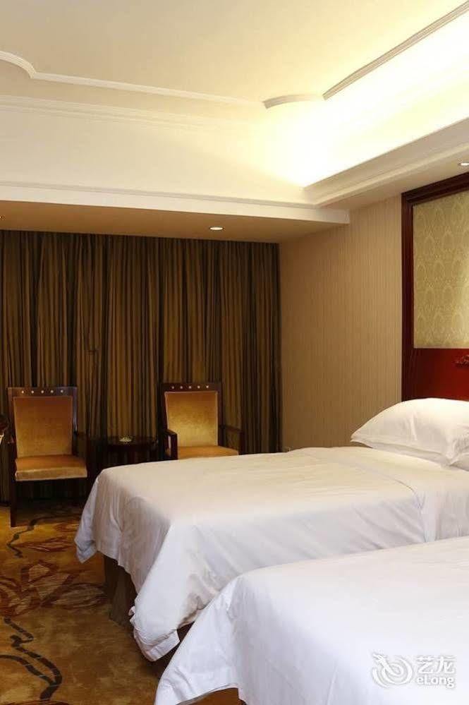 Vienna Hotel Shenzhen Futian Bagua Road Exterior photo